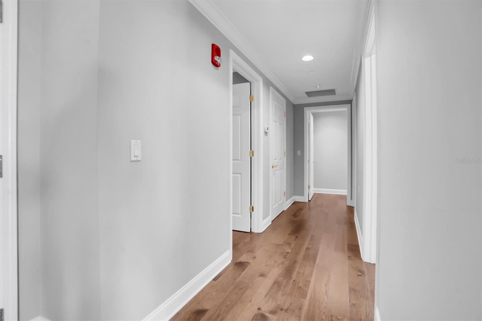 Image 23 of 38 For 555 5th Avenue Ne 273