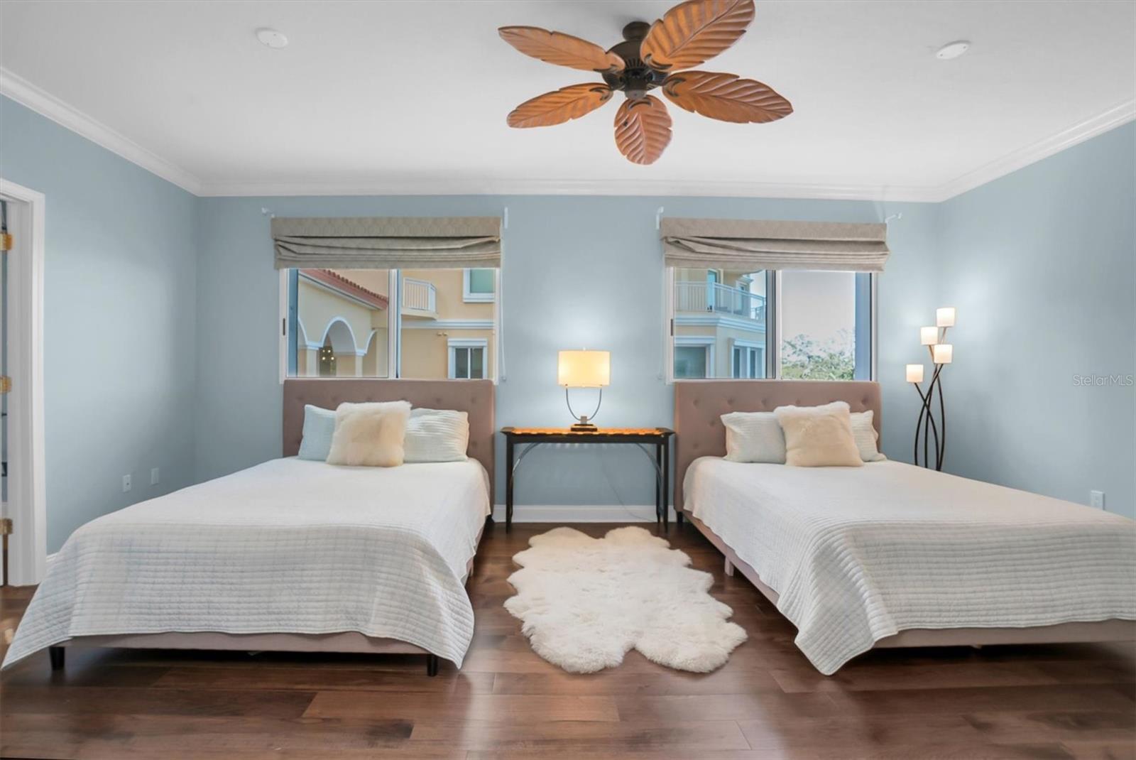 Image 27 of 38 For 555 5th Avenue Ne 273