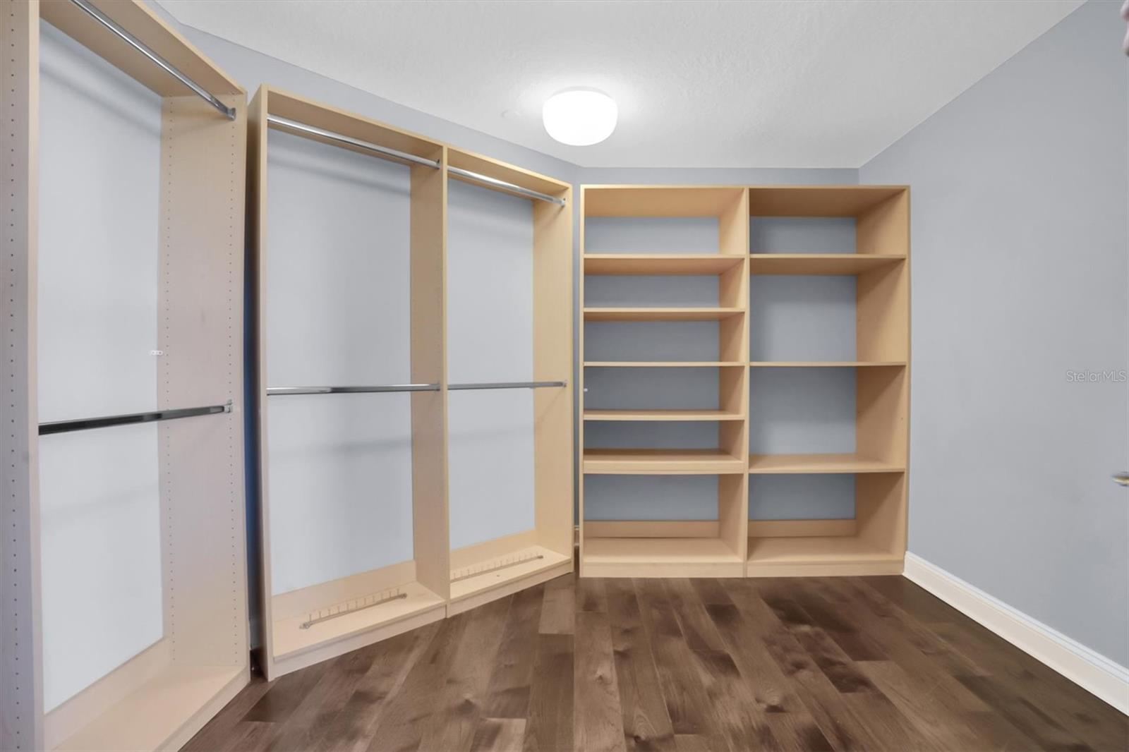 Image 29 of 38 For 555 5th Avenue Ne 273