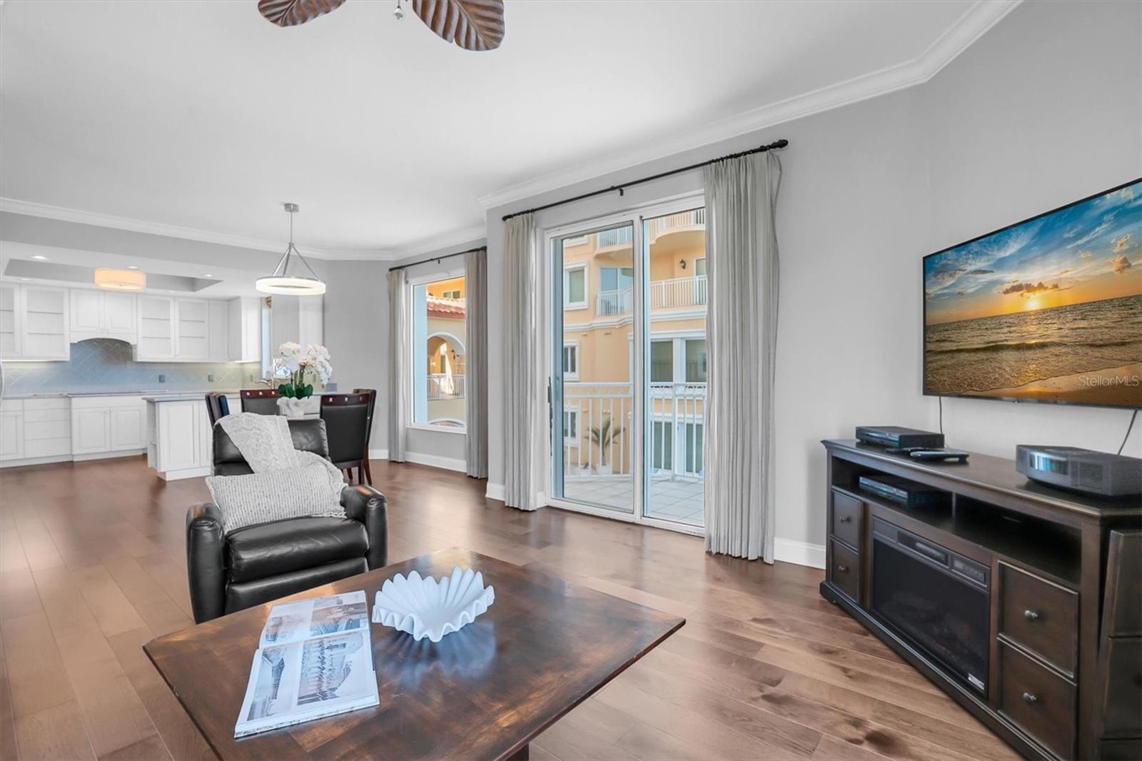 Image 4 of 38 For 555 5th Avenue Ne 273