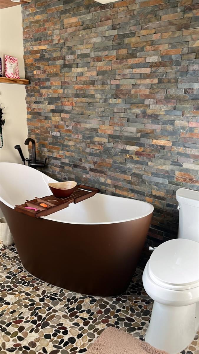 Image 29 of 57 For 16029 Redington Drive