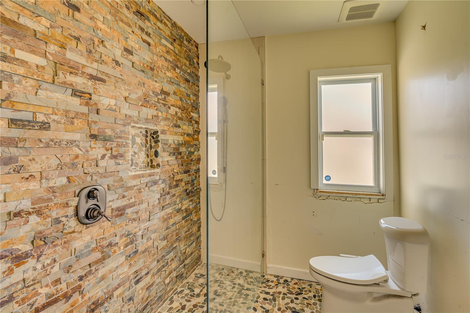 Image 30 of 57 For 16029 Redington Drive