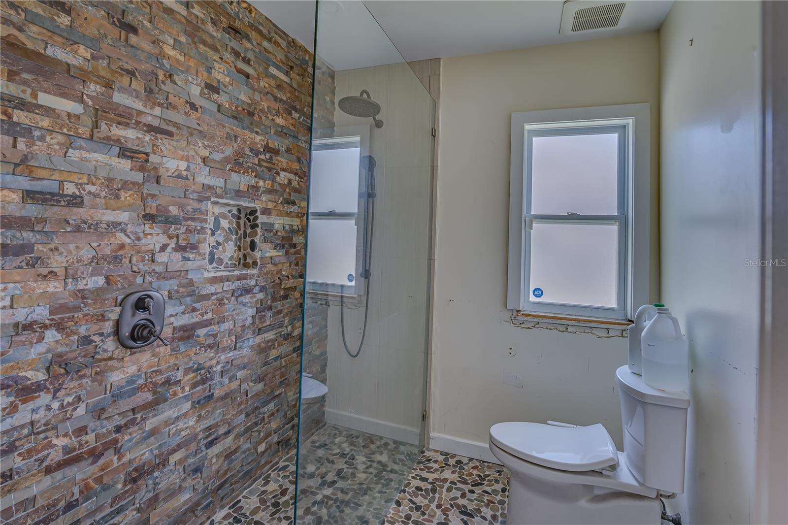 Image 31 of 57 For 16029 Redington Drive