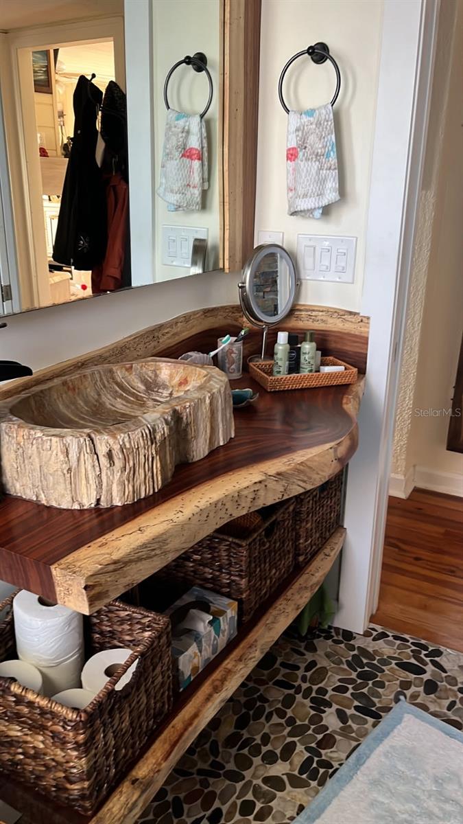 Image 35 of 57 For 16029 Redington Drive