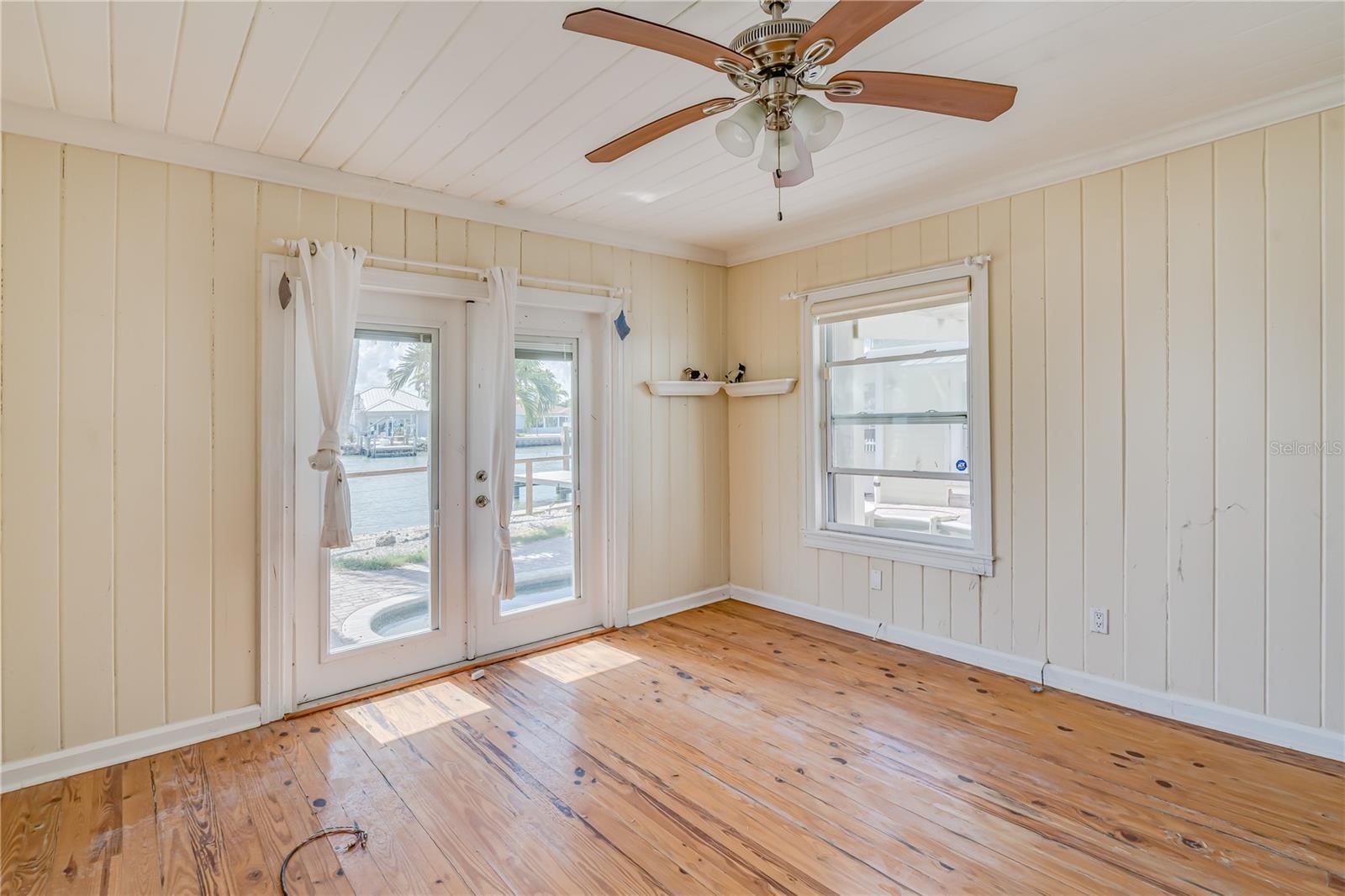 Image 39 of 57 For 16029 Redington Drive