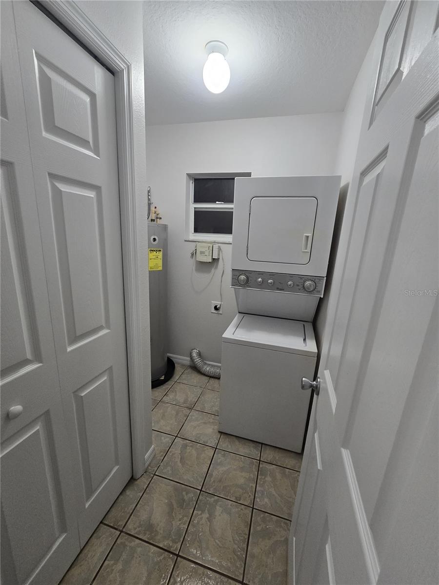 Image 14 of 15 For 2412 Fig Street 2