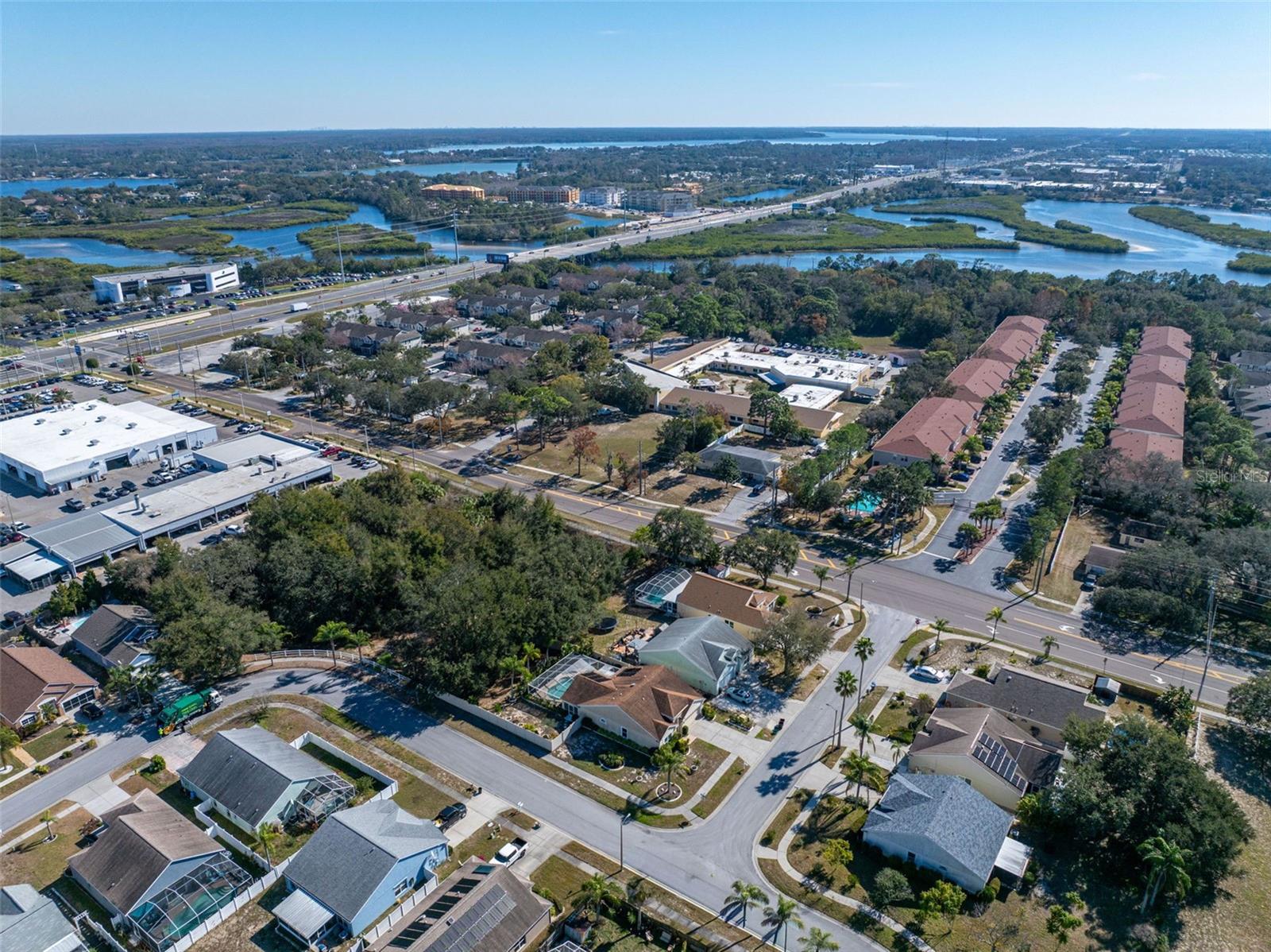 Listing photo id 44 for 1731 Capri Lane