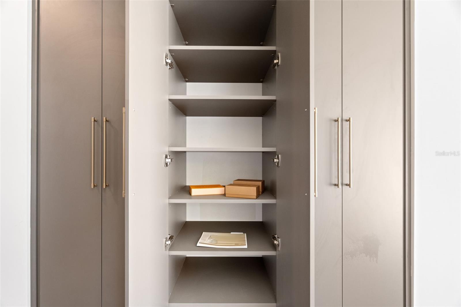 Image 2 of 21 For 422 24th Street N