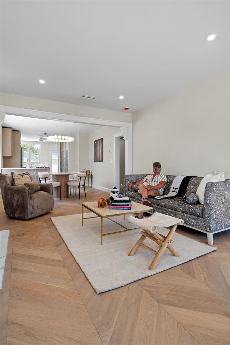 Image 7 of 21 For 422 24th Street N