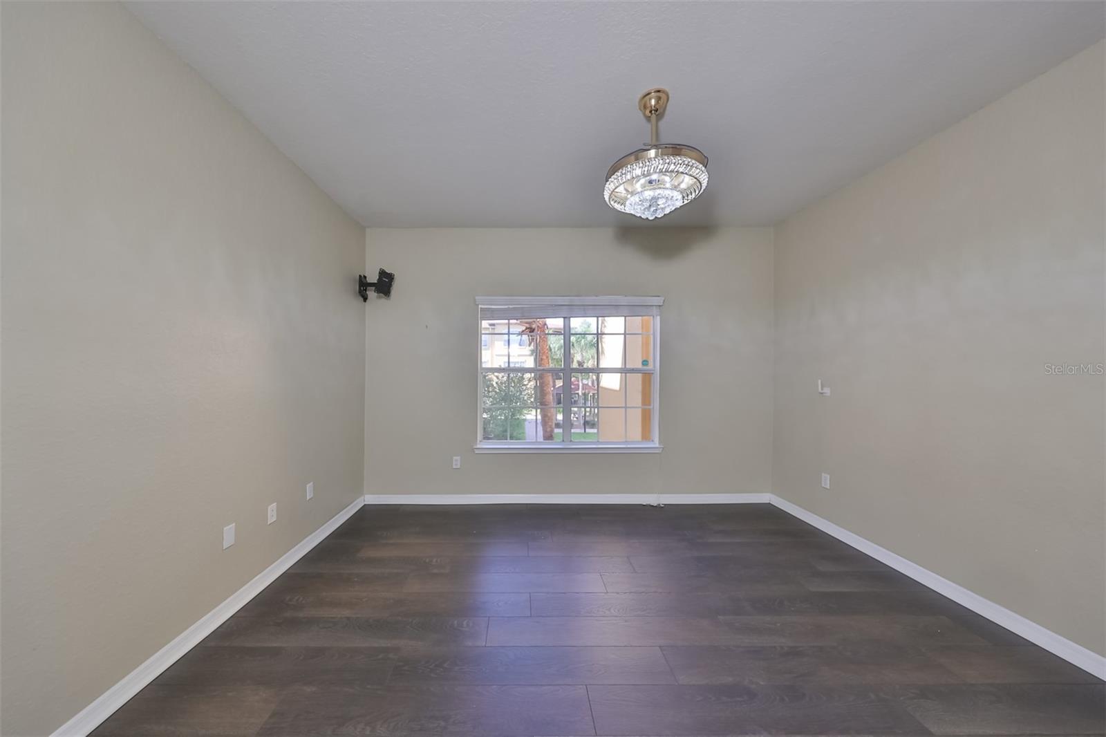 Image 10 of 26 For 4323 Bayside Village Drive 219