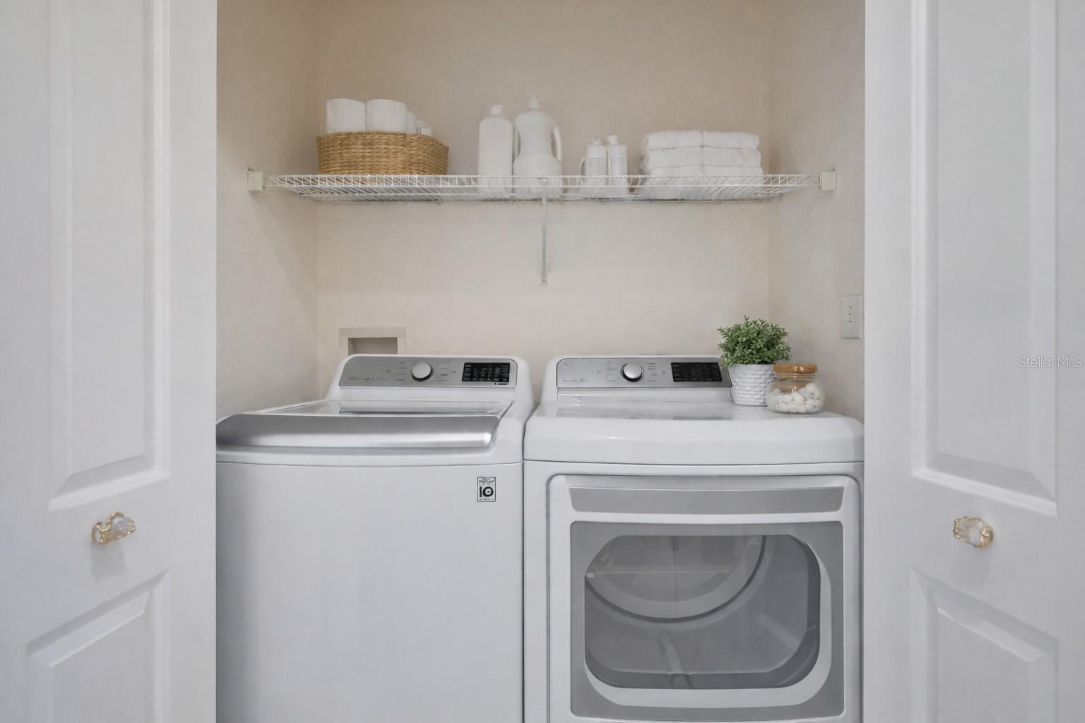 Image 14 of 26 For 4323 Bayside Village Drive 219