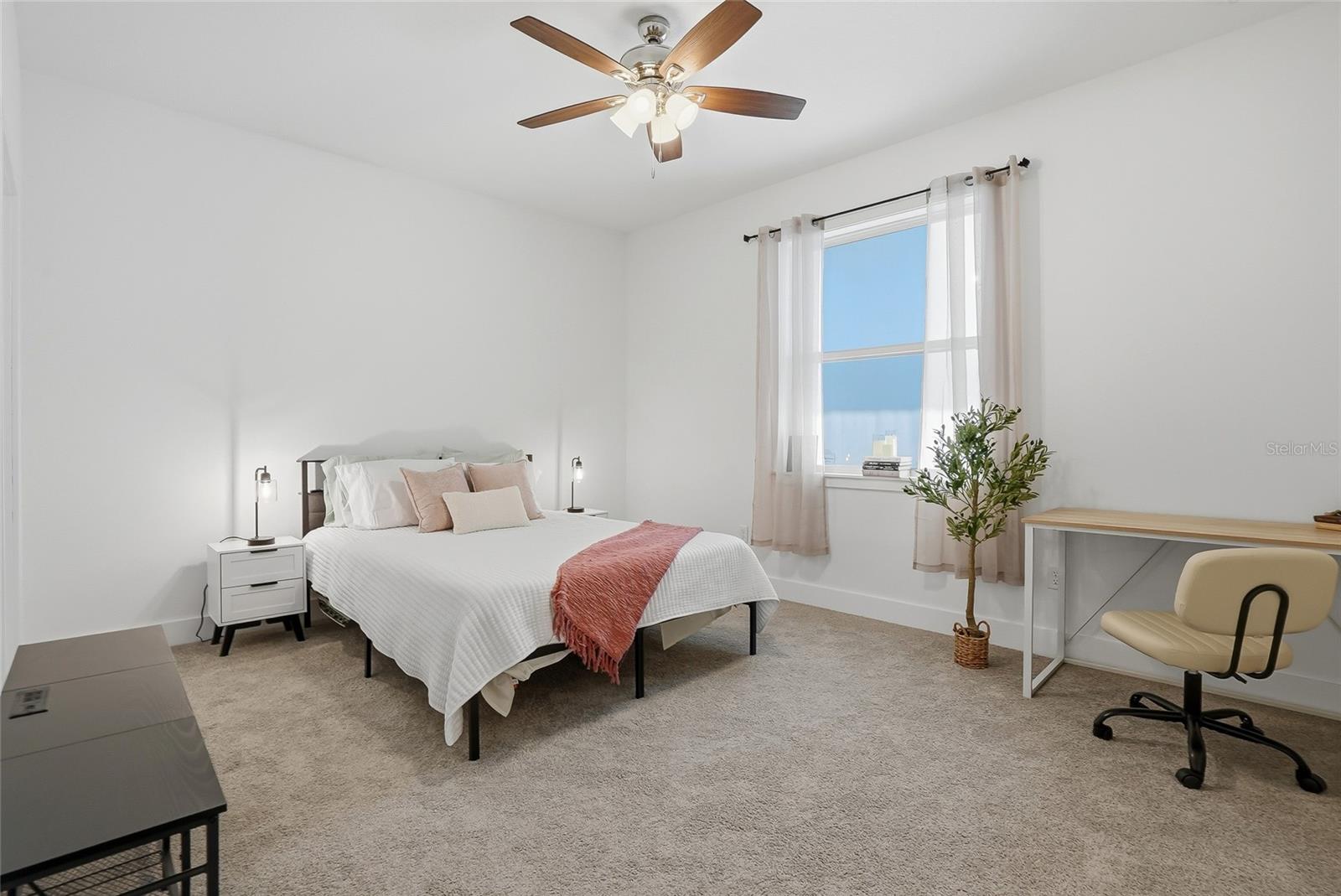 Image 12 of 27 For 3208 Deleuil Avenue