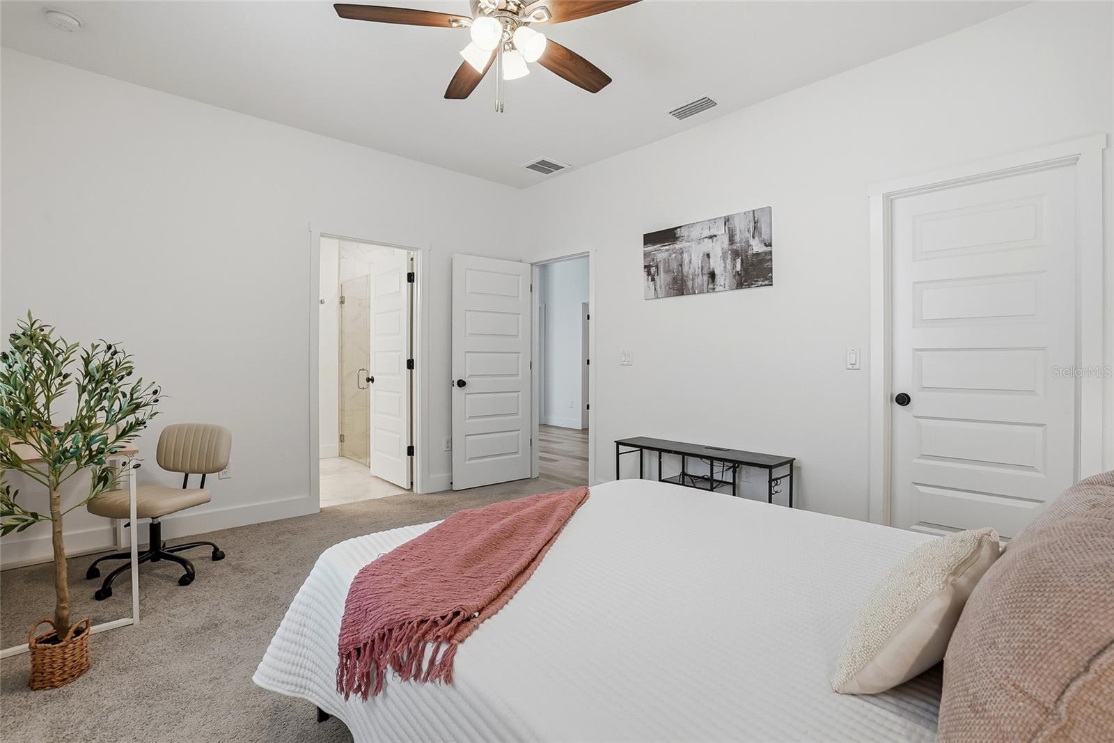 Image 13 of 27 For 3208 Deleuil Avenue