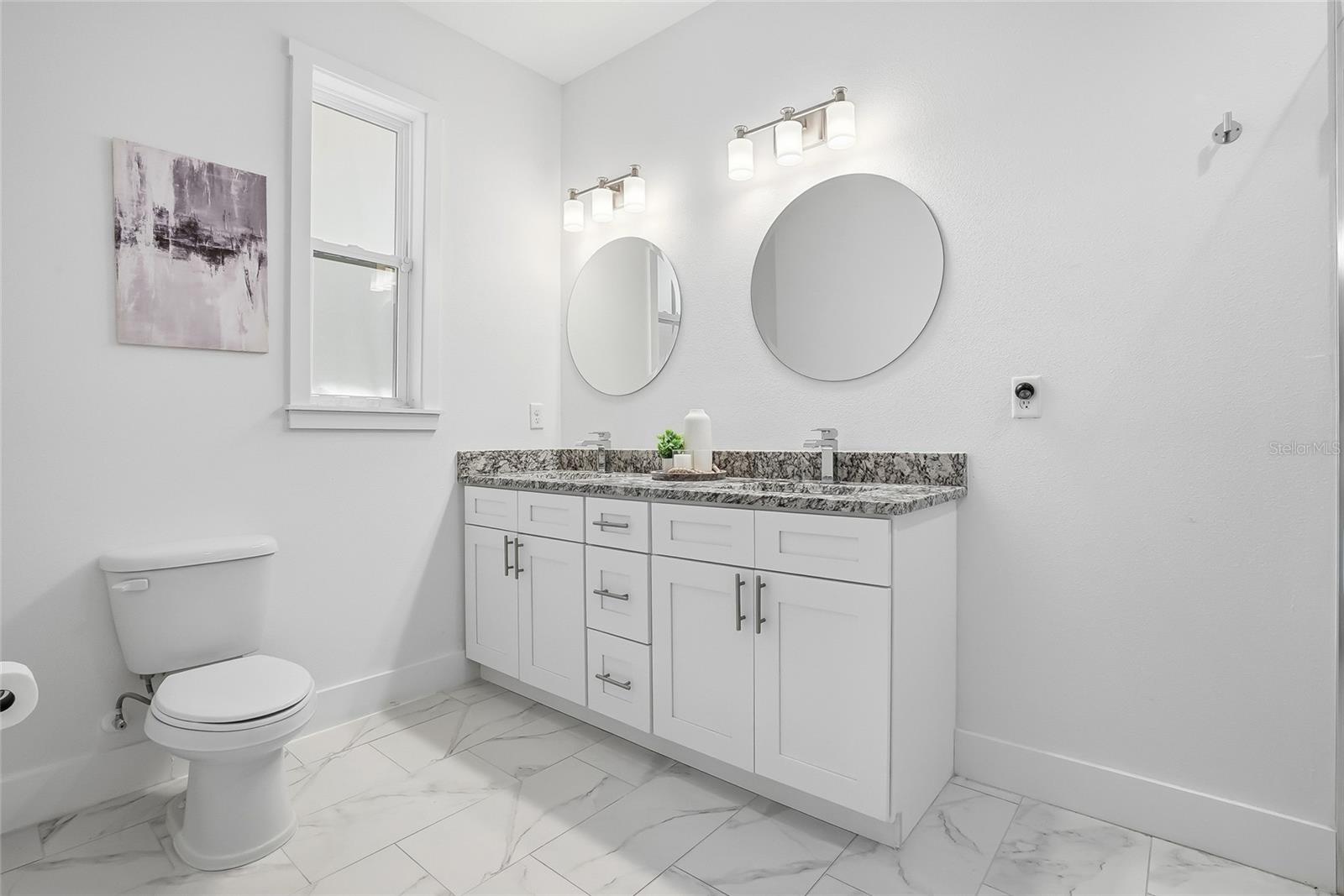 Image 15 of 27 For 3208 Deleuil Avenue