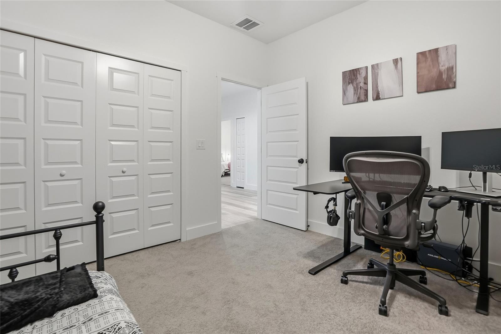 Image 22 of 27 For 3208 Deleuil Avenue