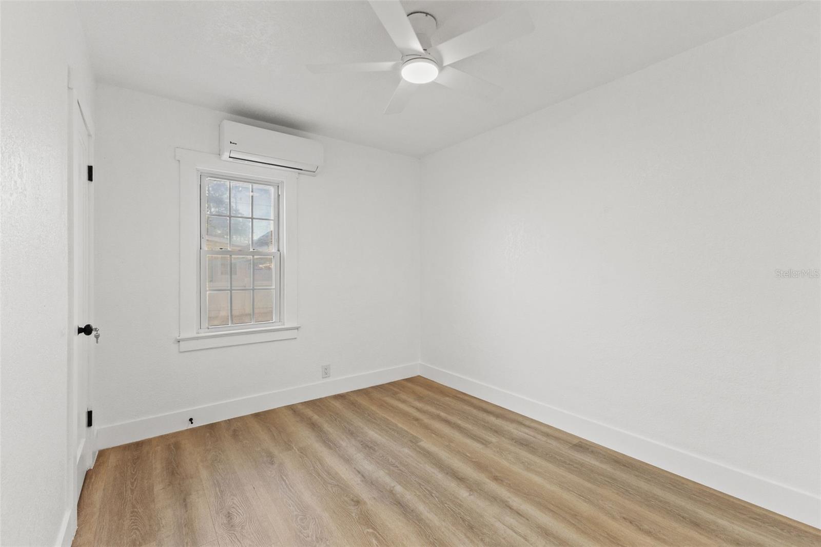 Image 14 of 35 For 2008 Oakwood Avenue