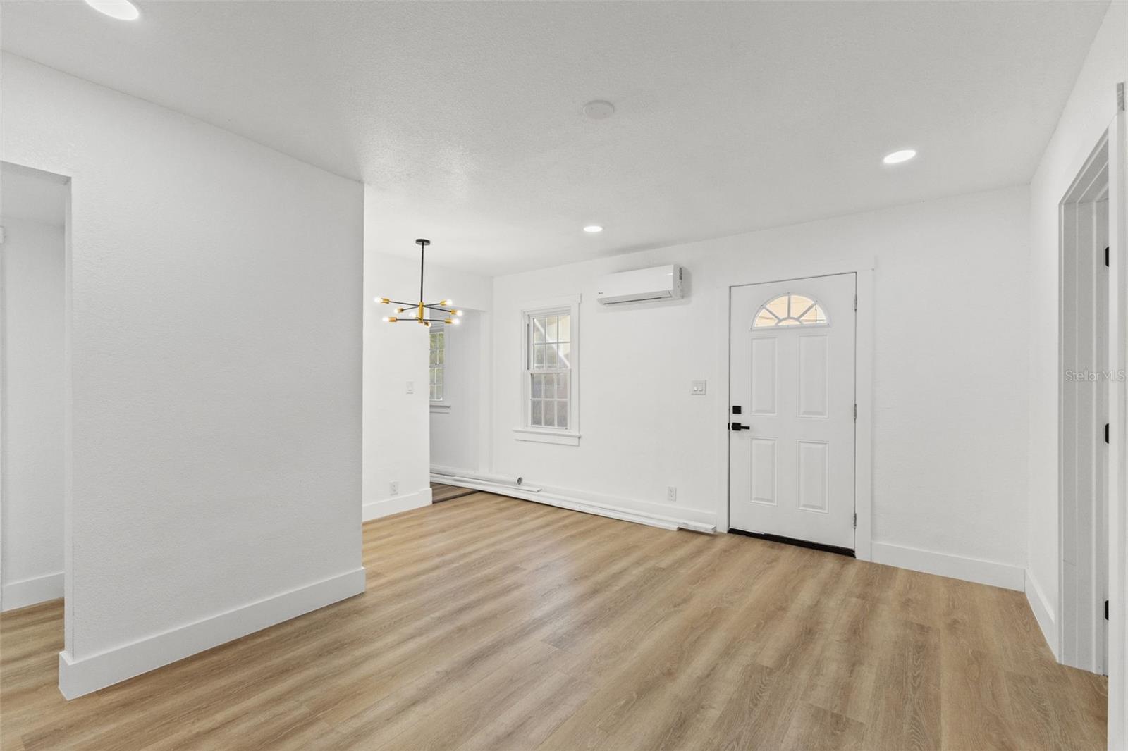 Image 19 of 35 For 2008 Oakwood Avenue