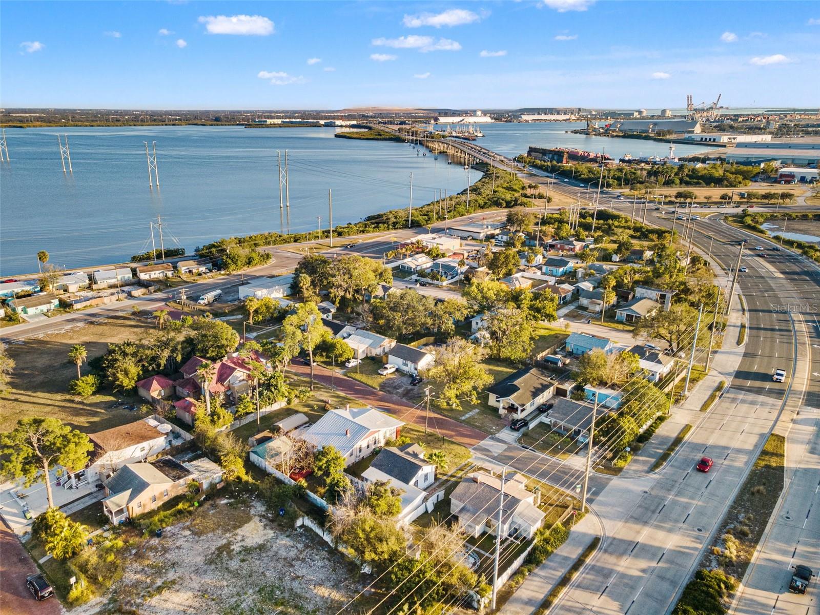 Image 35 of 35 For 2008 Oakwood Avenue