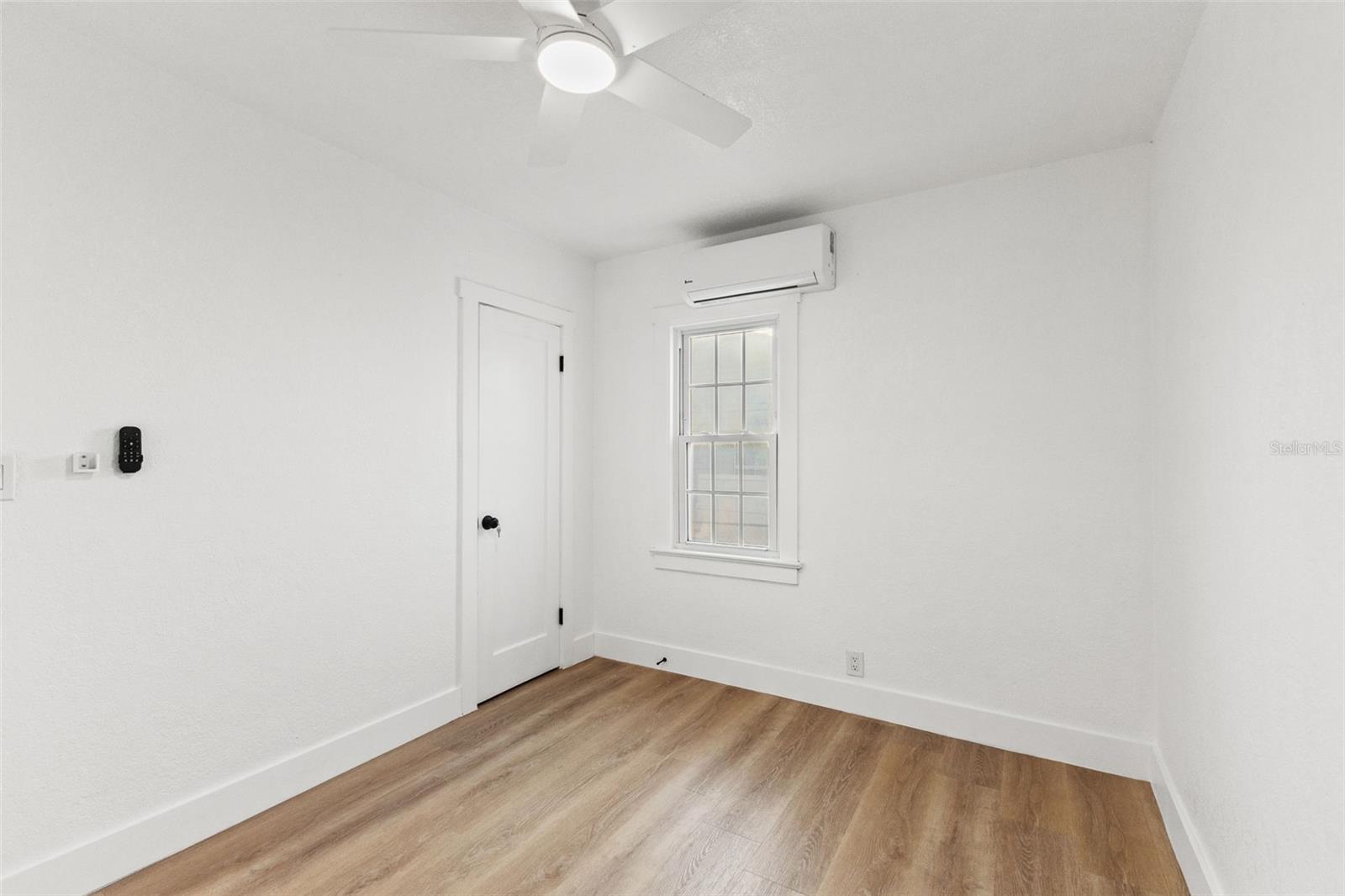 Image 4 of 35 For 2008 Oakwood Avenue