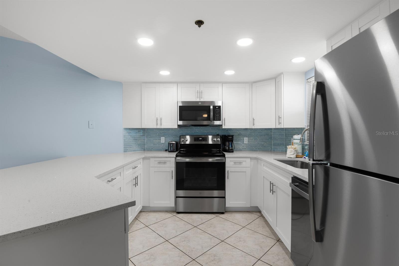 Image 9 of 24 For 4510 Gulf Boulevard 303