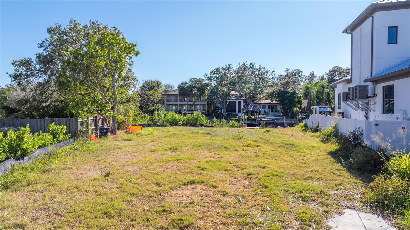 Image 9 of 13 For 678 Geneva Place