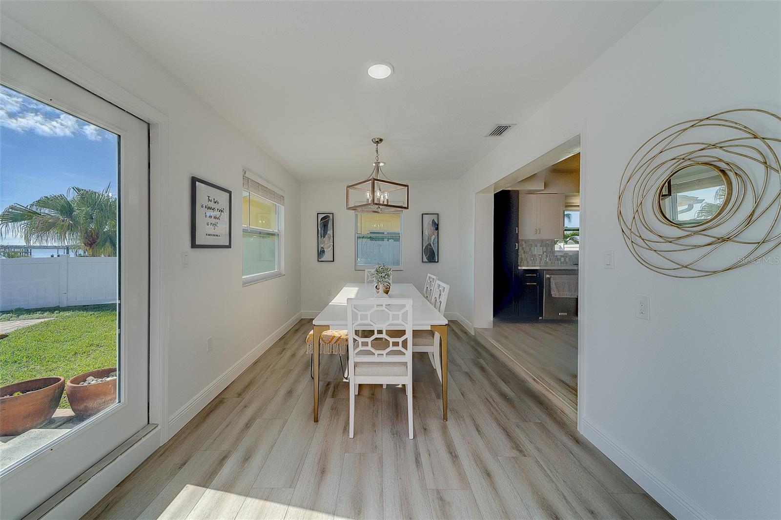 Image 10 of 39 For 2109 Bayshore Drive