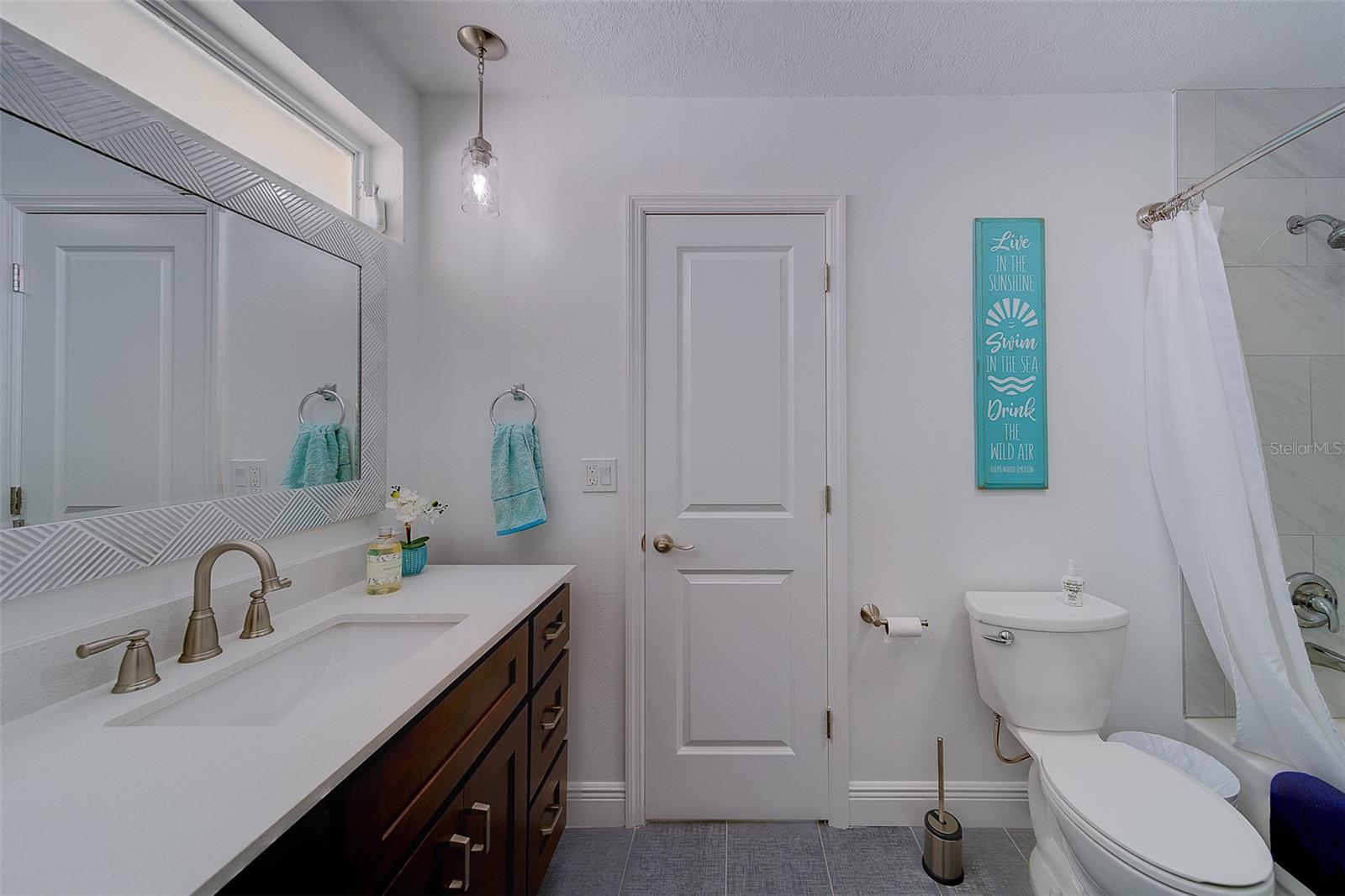 Image 25 of 39 For 2109 Bayshore Drive