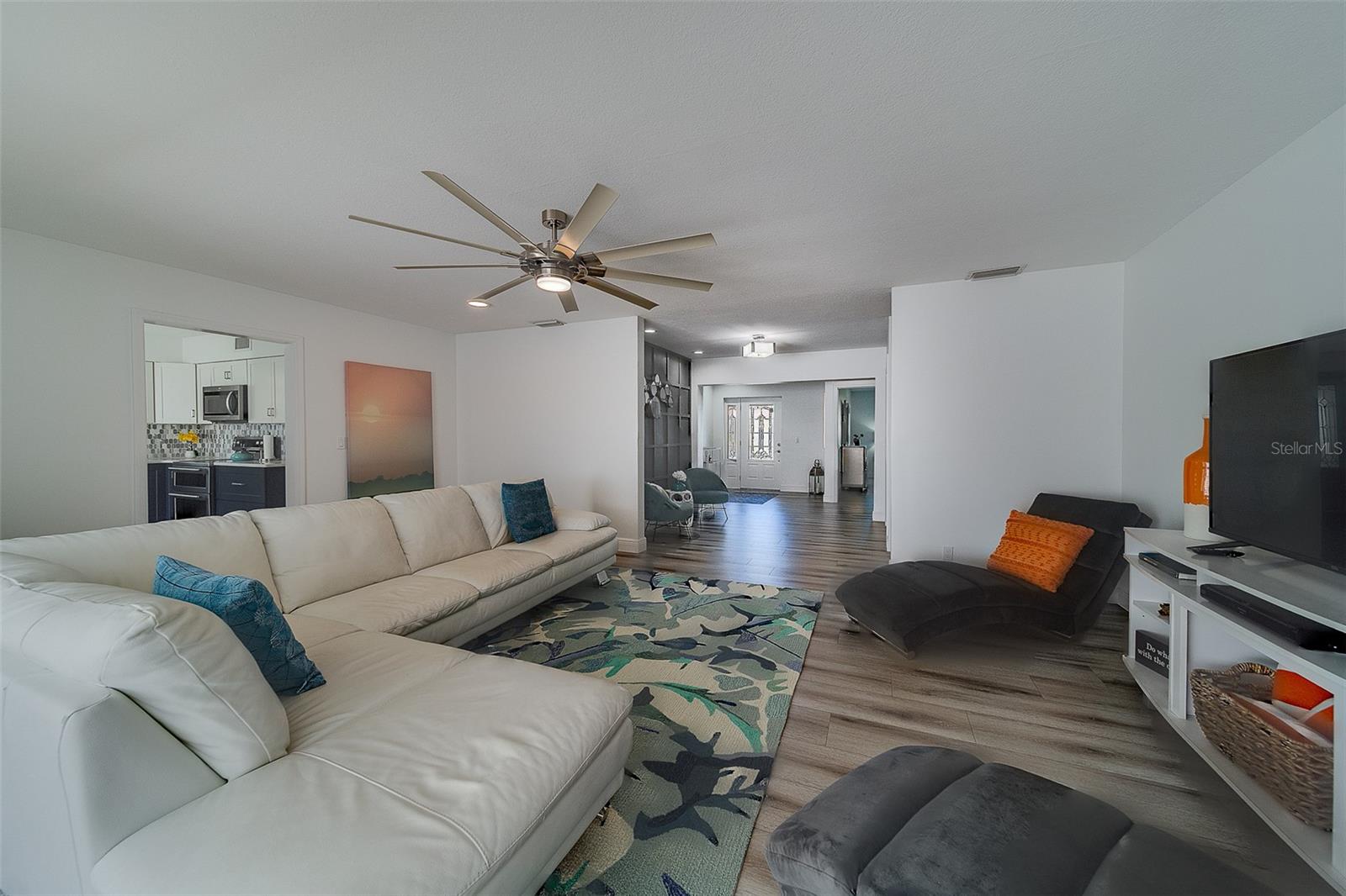 Image 8 of 39 For 2109 Bayshore Drive