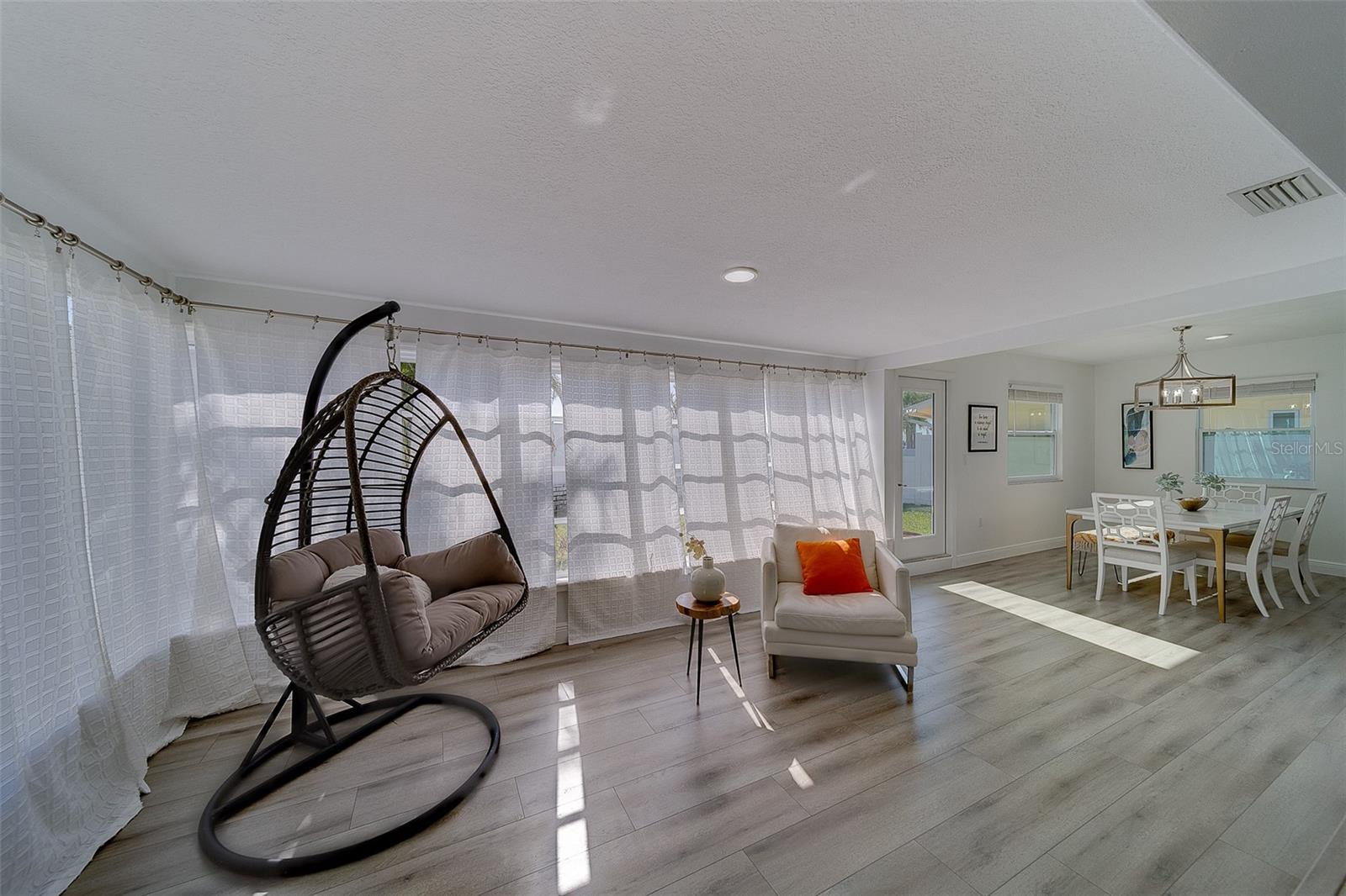 Image 9 of 39 For 2109 Bayshore Drive