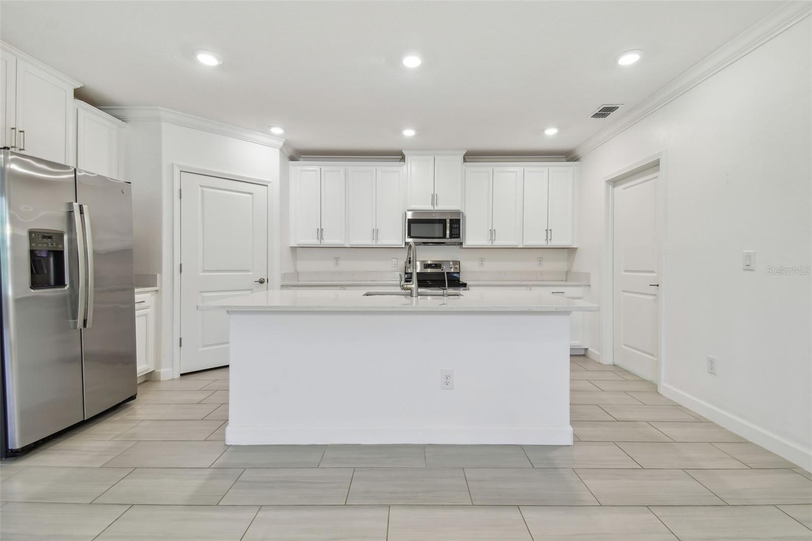 Image 11 of 54 For 16710 Shell Bay Drive