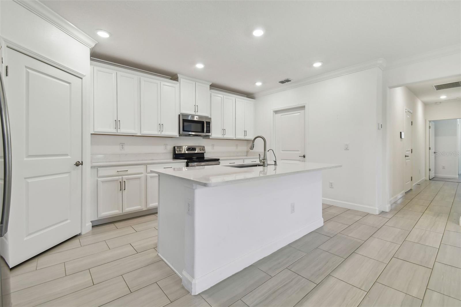 Image 15 of 54 For 16710 Shell Bay Drive