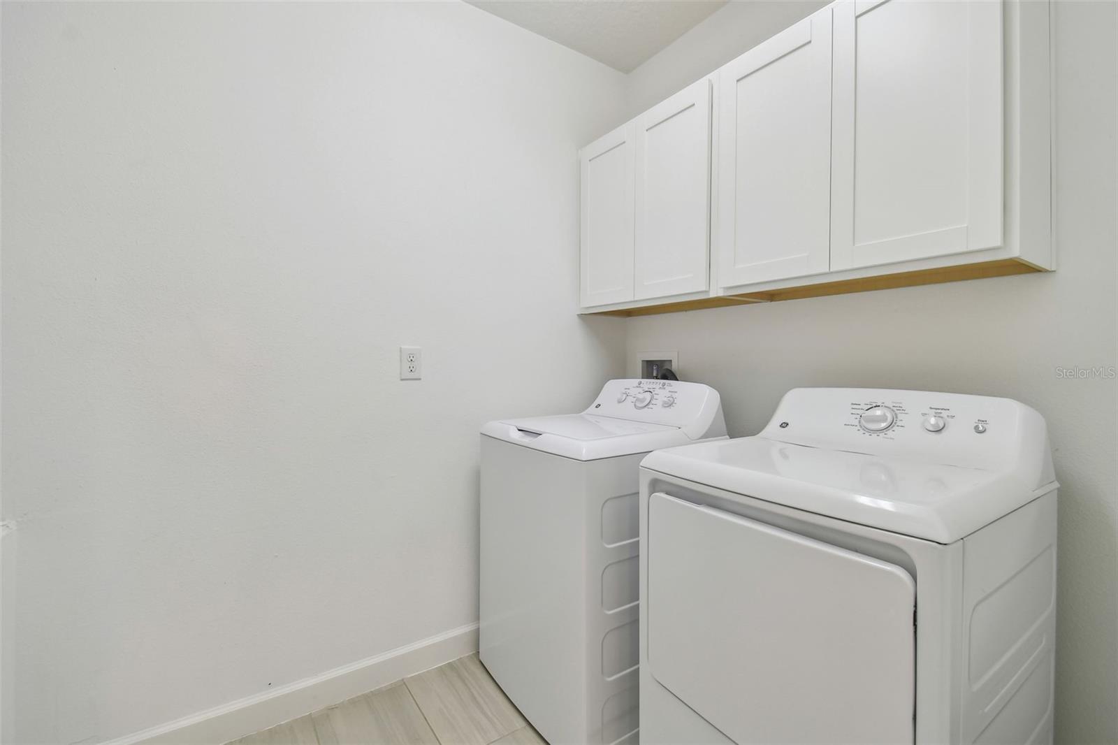 Image 18 of 54 For 16710 Shell Bay Drive