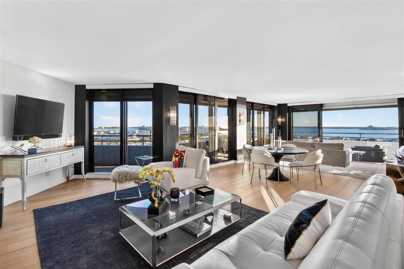 Image 18 of 46 For 5950 Pelican Bay Plaza S 2a