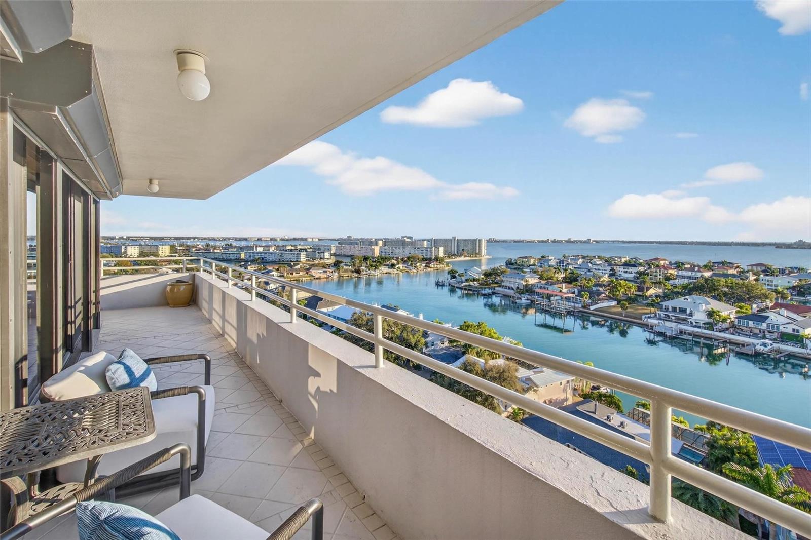 Image 23 of 46 For 5950 Pelican Bay Plaza S 2a