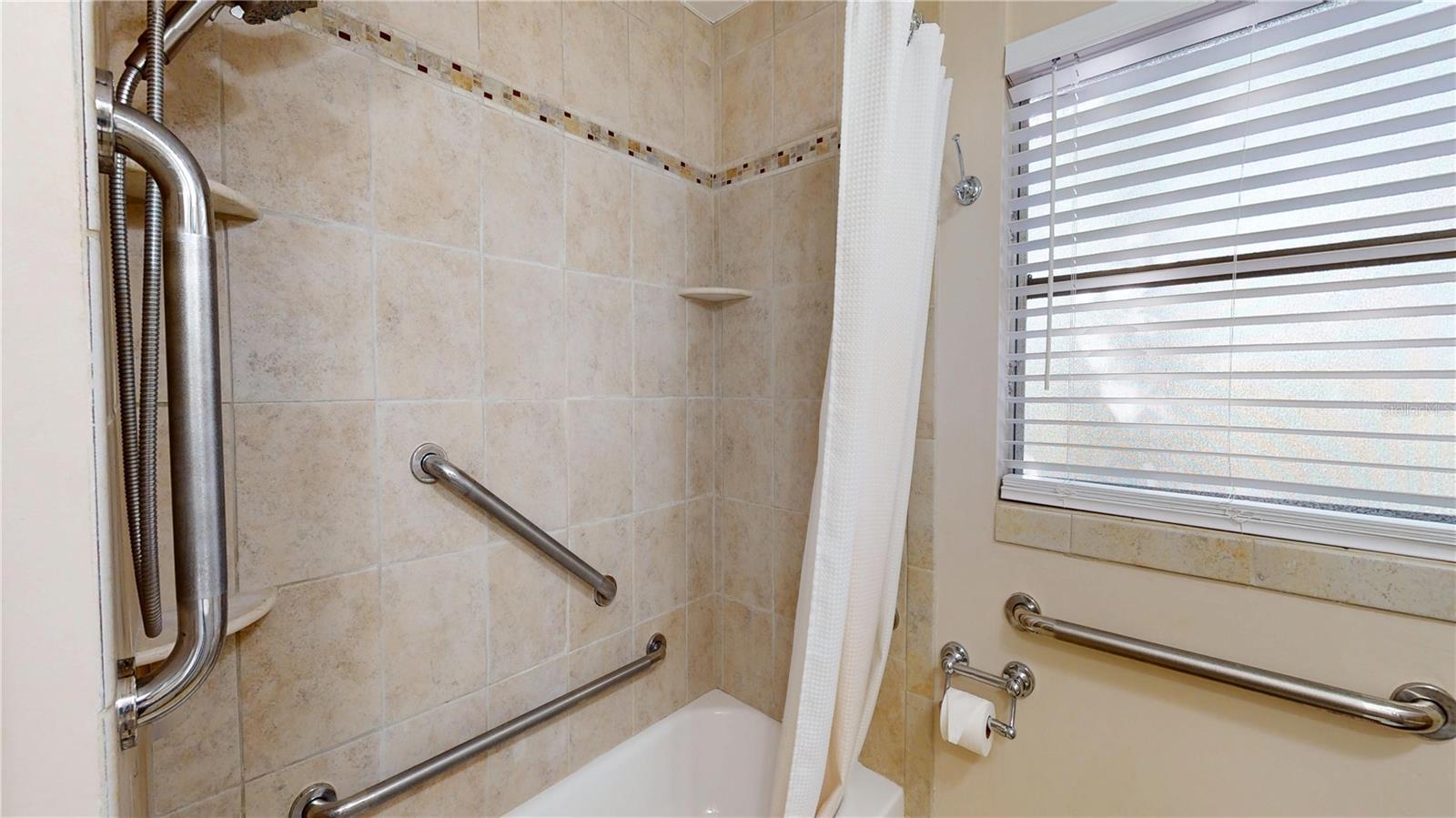 Image 17 of 48 For 1546 Belleair Road