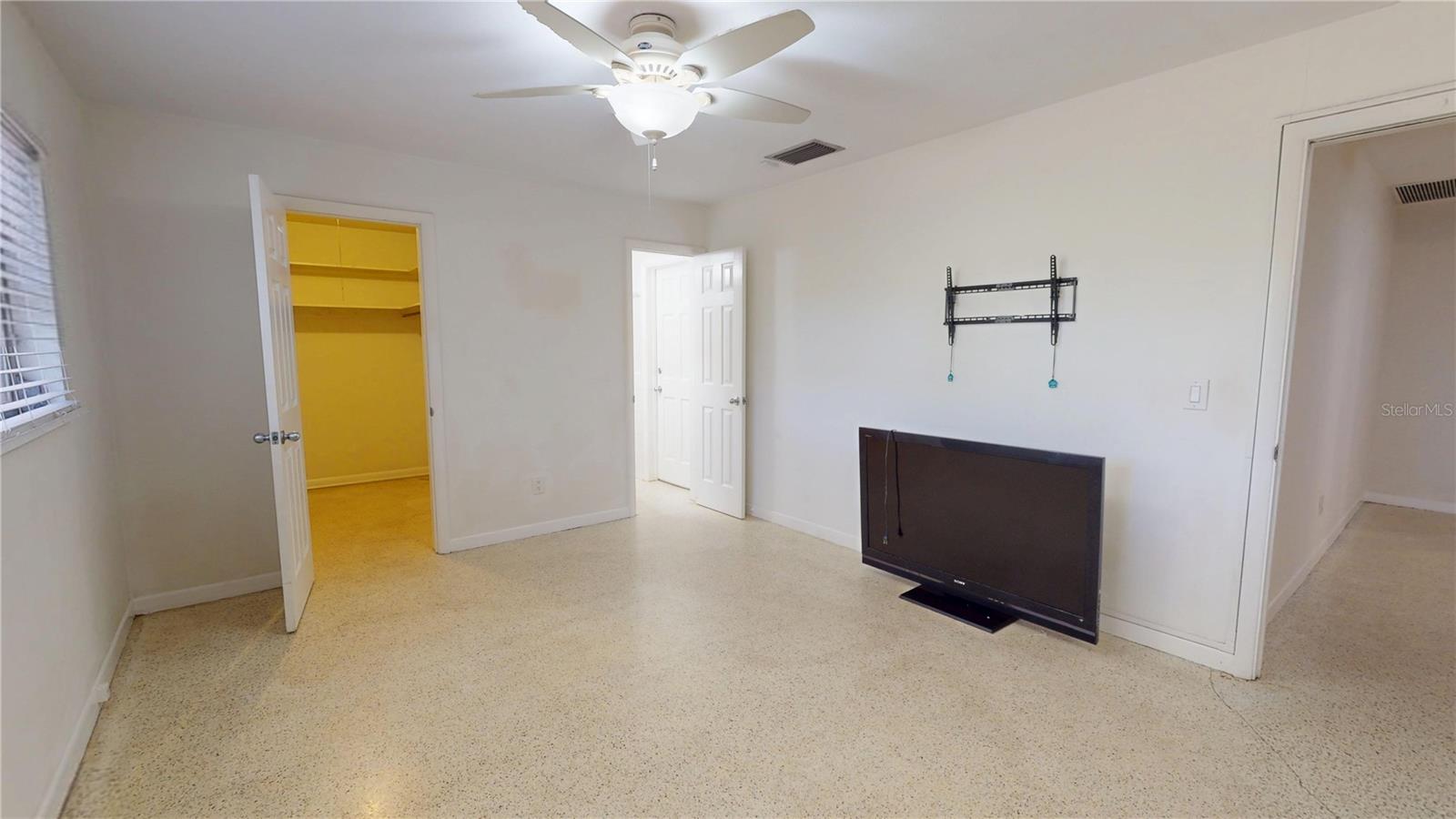 Image 34 of 48 For 1546 Belleair Road