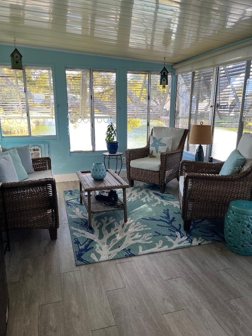 Image 21 of 31 For 172 Clubview Drive 5