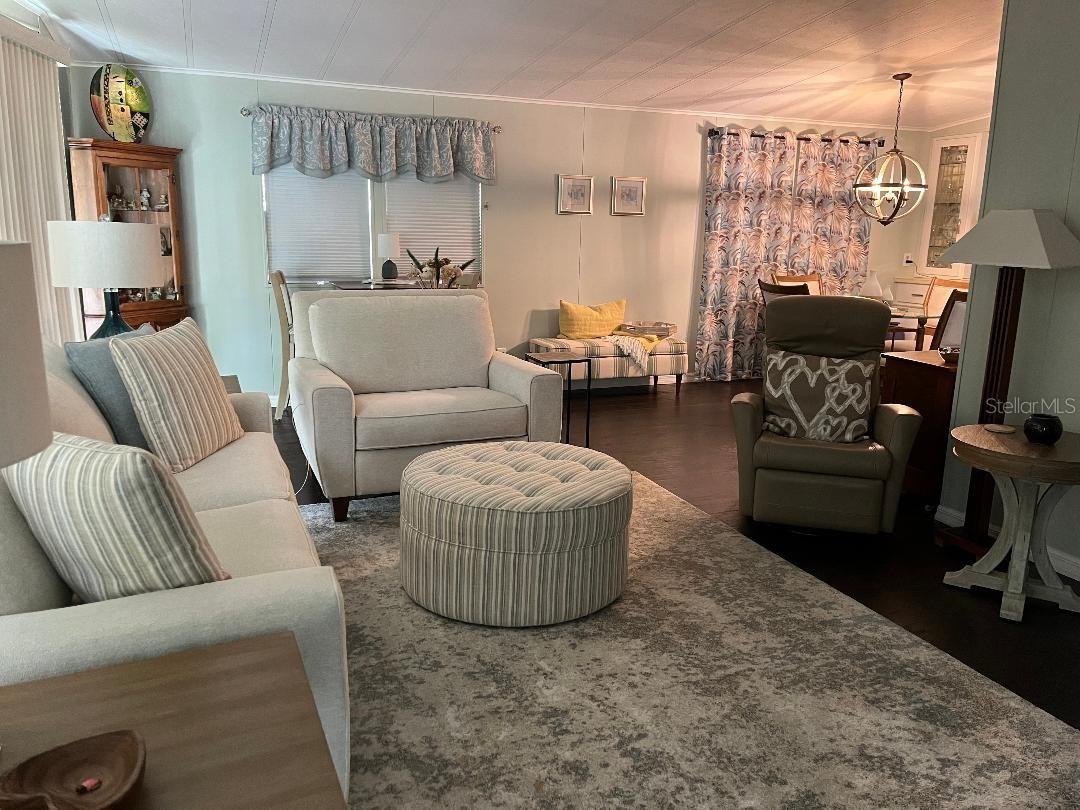 Image 8 of 31 For 172 Clubview Drive 5