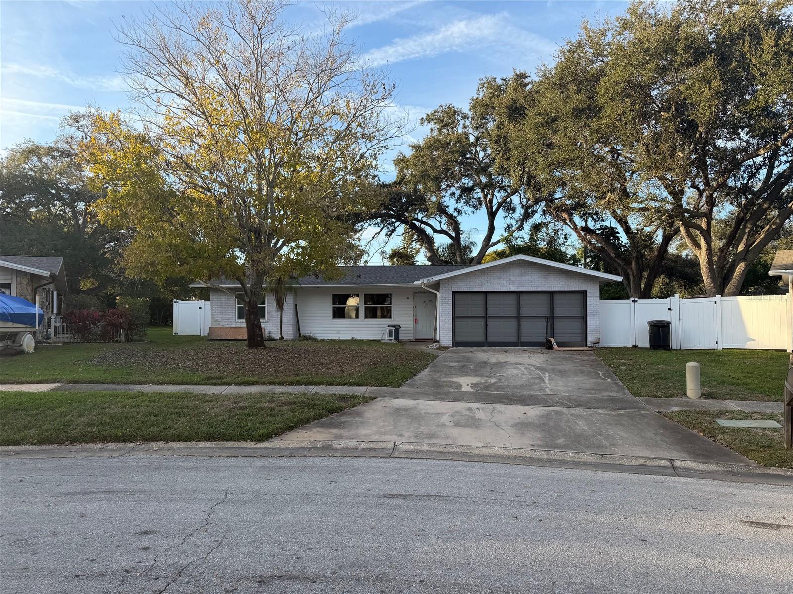 Image 3 of 43 For 2076 Butternut Circle W