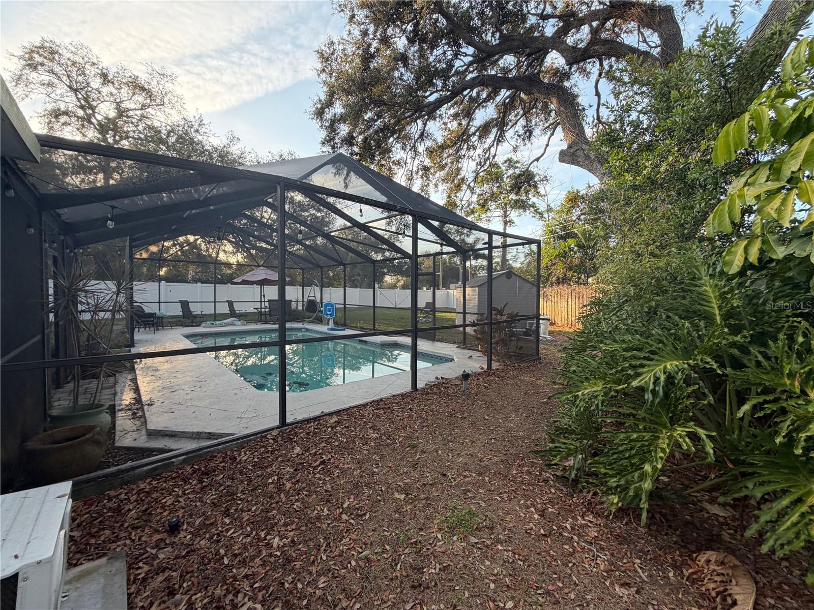 Image 31 of 43 For 2076 Butternut Circle W