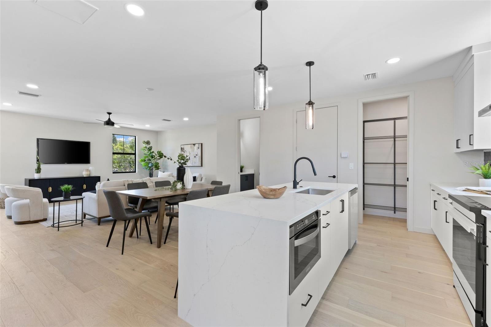 Image 6 of 36 For 2211 16th Street N