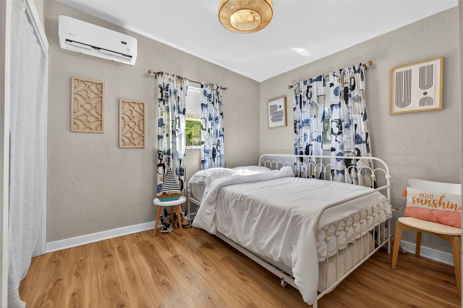 Image 15 of 27 For 5336 10th Street N