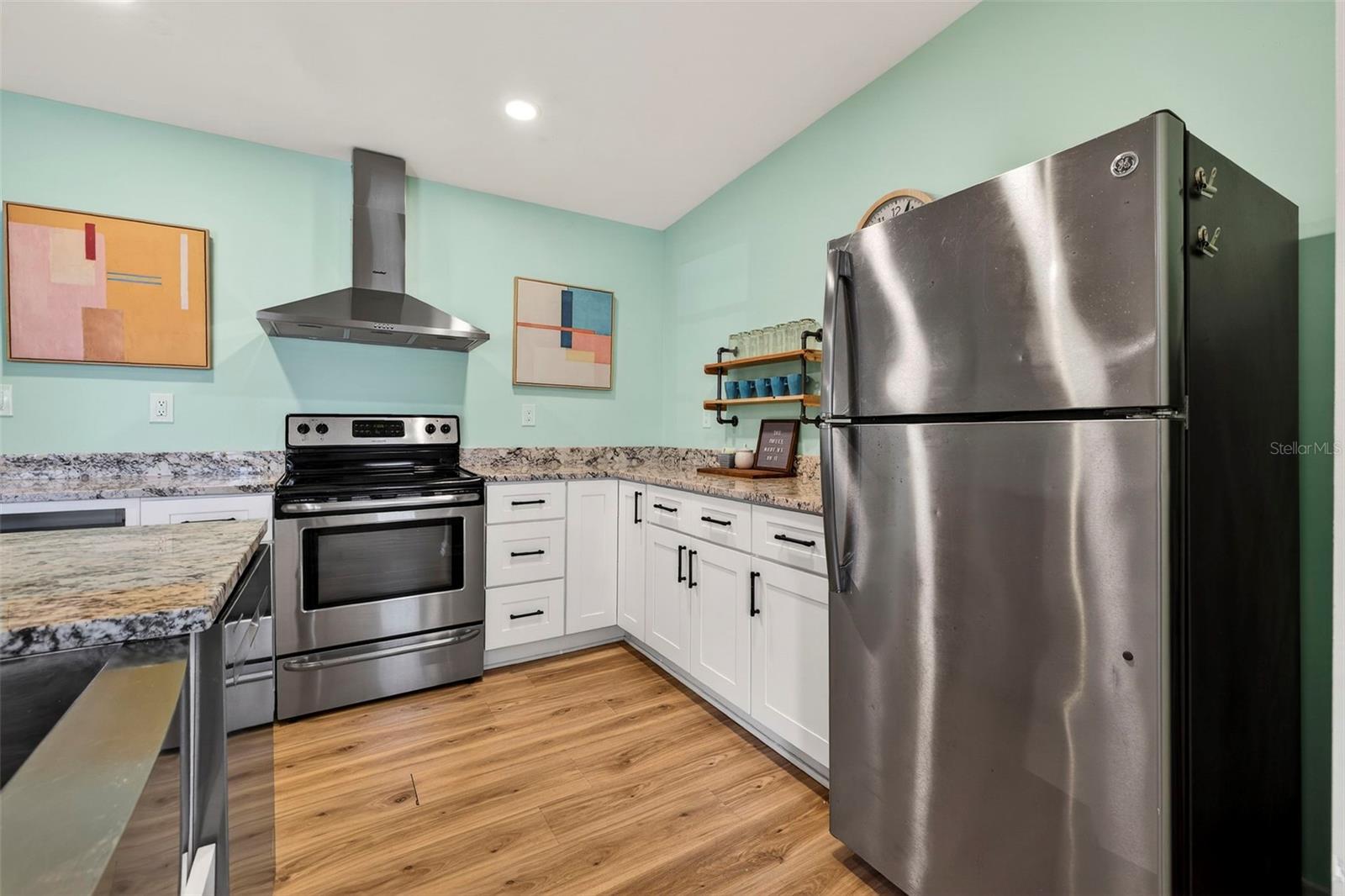 Image 8 of 27 For 5336 10th Street N