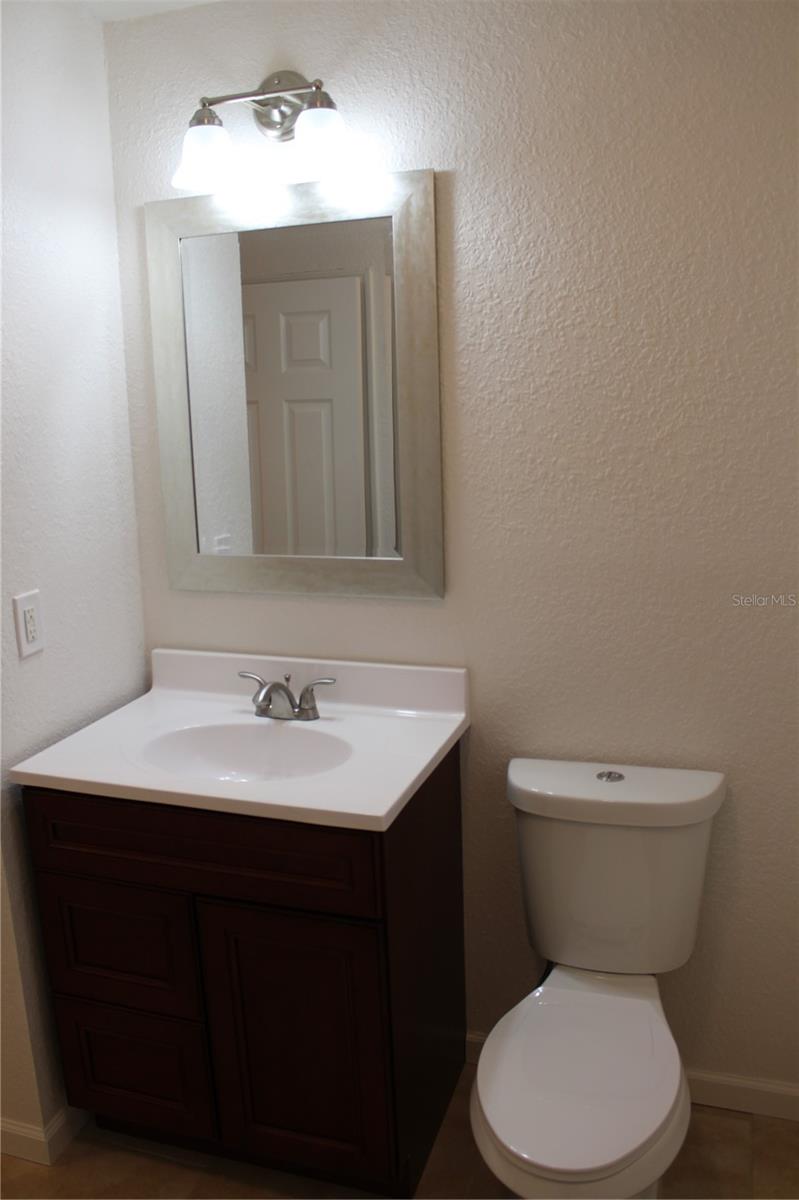 Image 6 of 10 For 220 Hickory Street