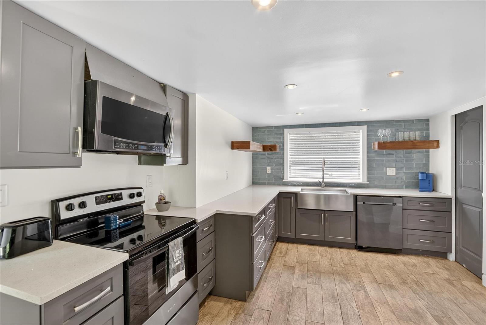 Image 14 of 43 For 5028 School Road