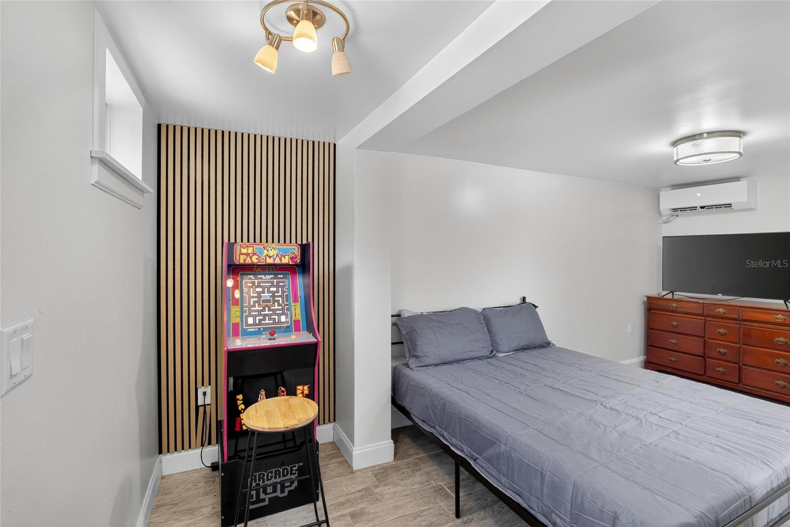 Image 17 of 43 For 5028 School Road