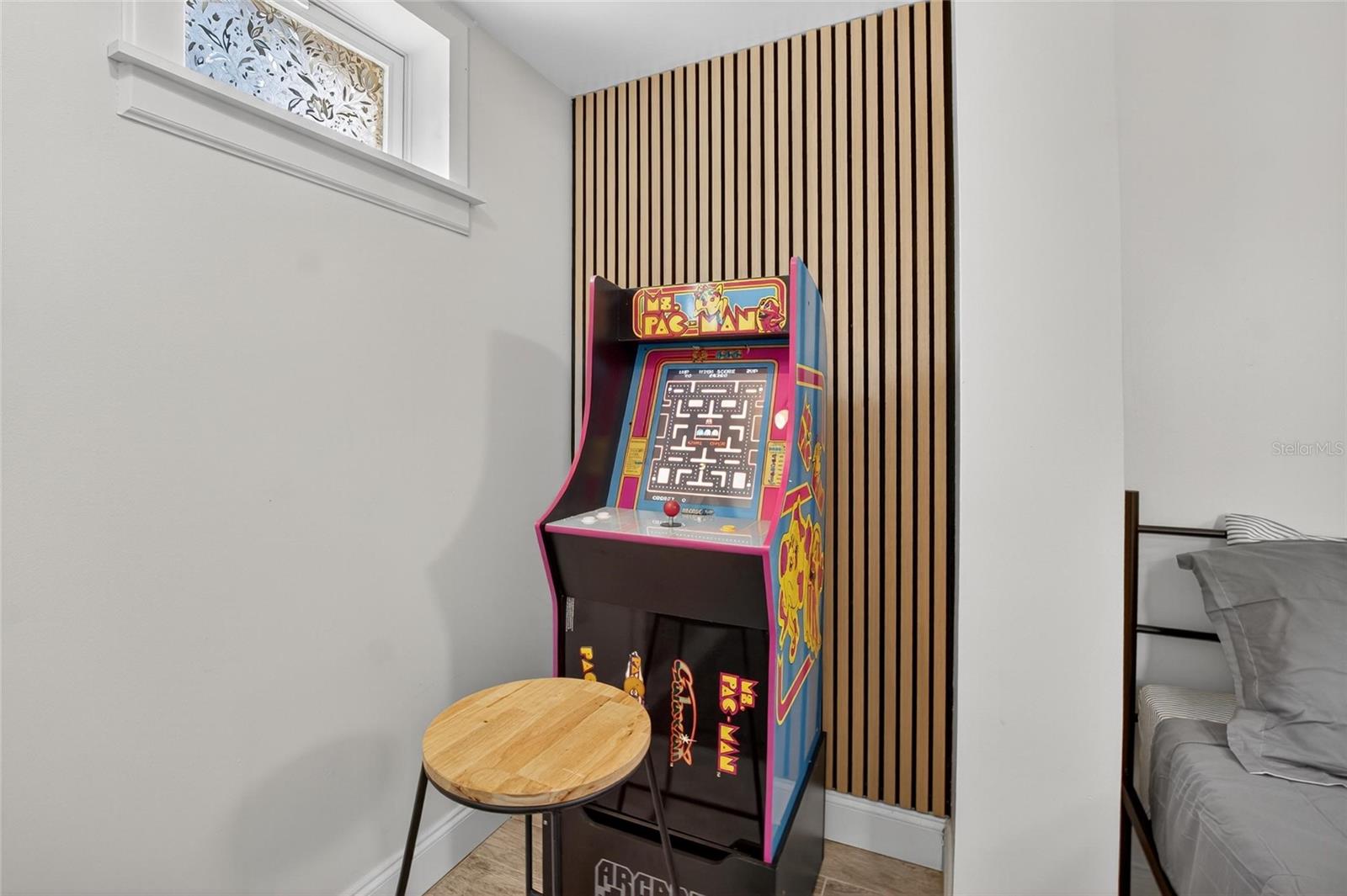 Image 18 of 43 For 5028 School Road