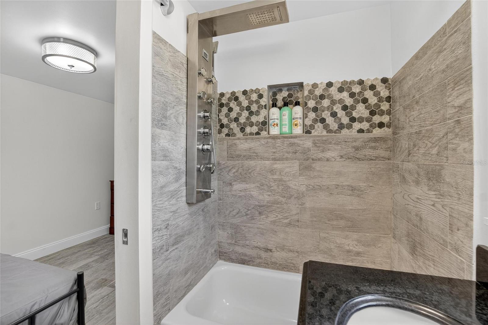 Image 21 of 43 For 5028 School Road