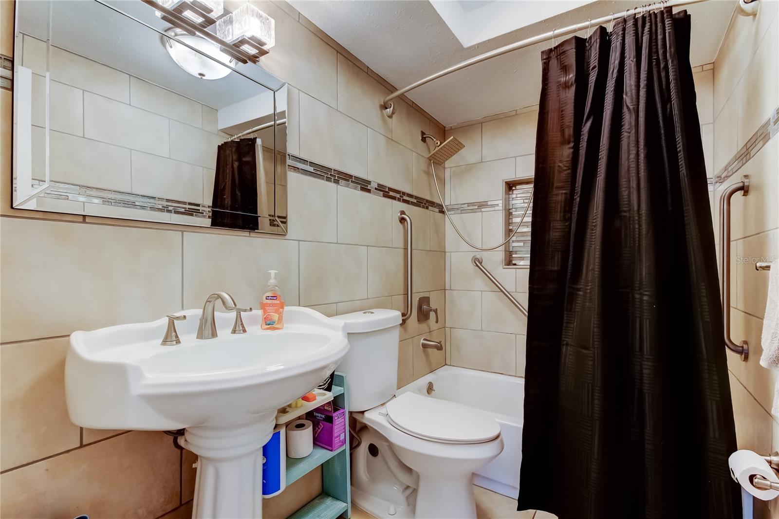 Image 11 of 25 For 3041 Huntington Road