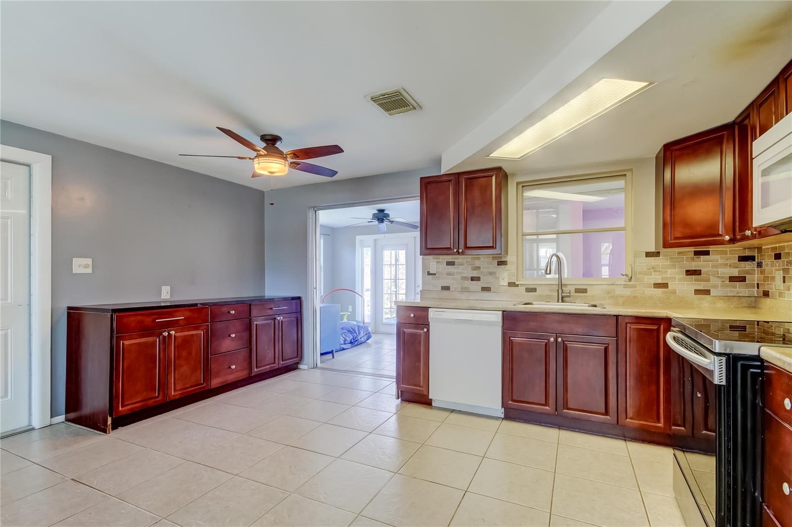 Image 6 of 25 For 3041 Huntington Road